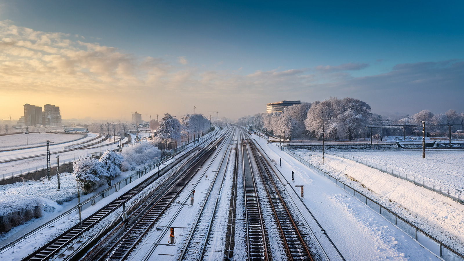週明けも全土で列車運休・遅延続く見込み―降雪と低温が鉄道に深刻な影響