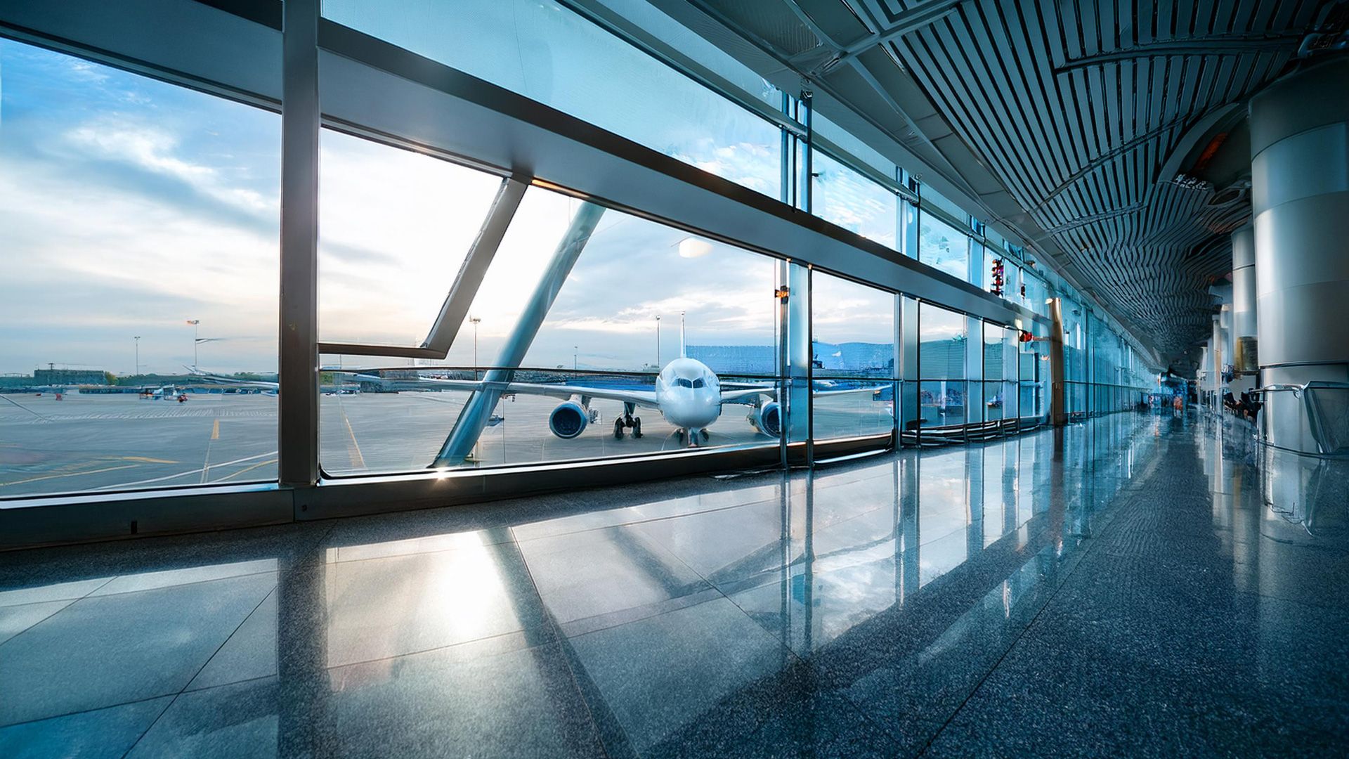 オランダの空港利用者が7600万人超に回復 依然コロナ前には届かず