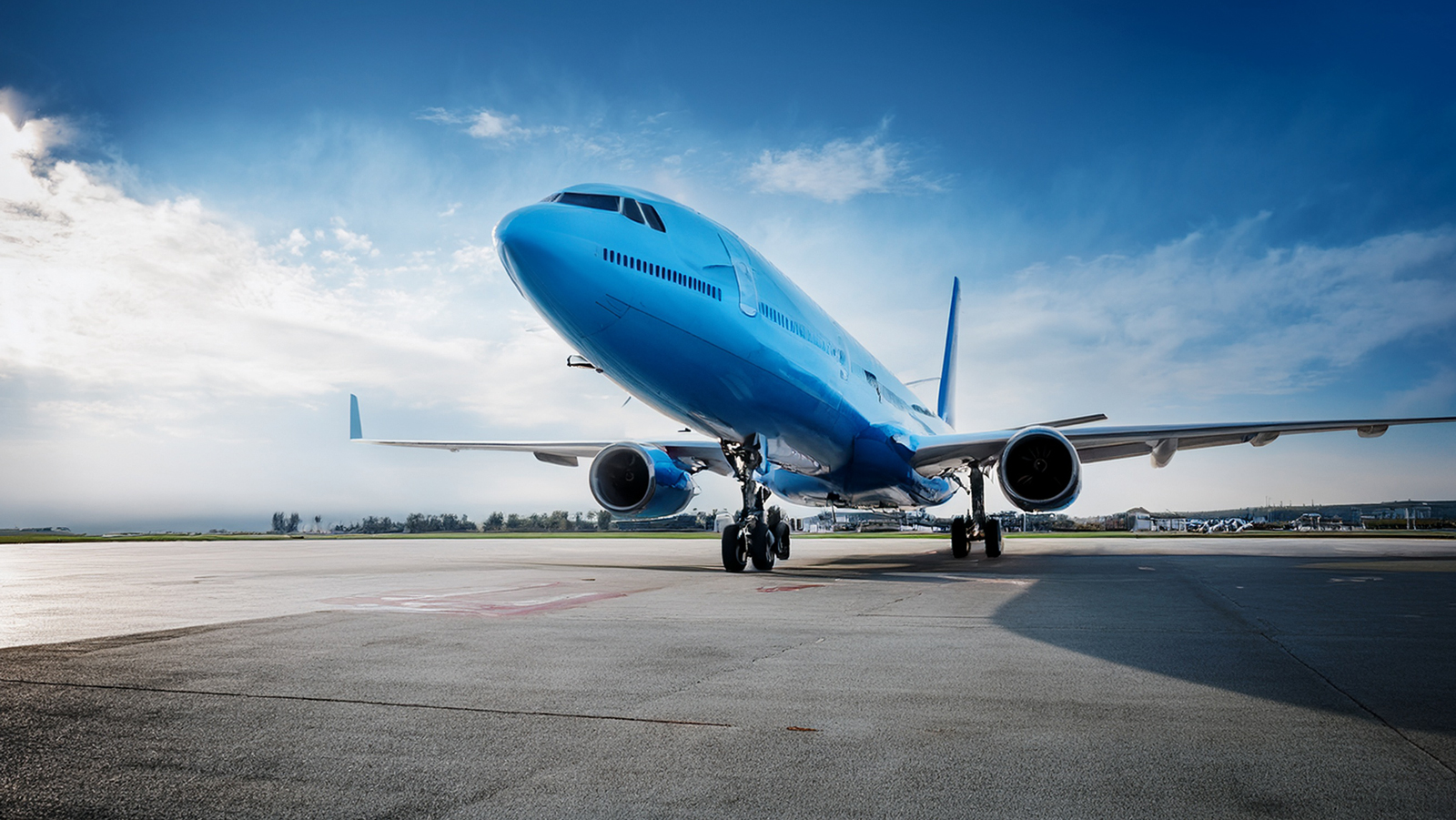 KLM、停戦後もドバイ便停止継続─中東情勢の影響と燃料高が長期化