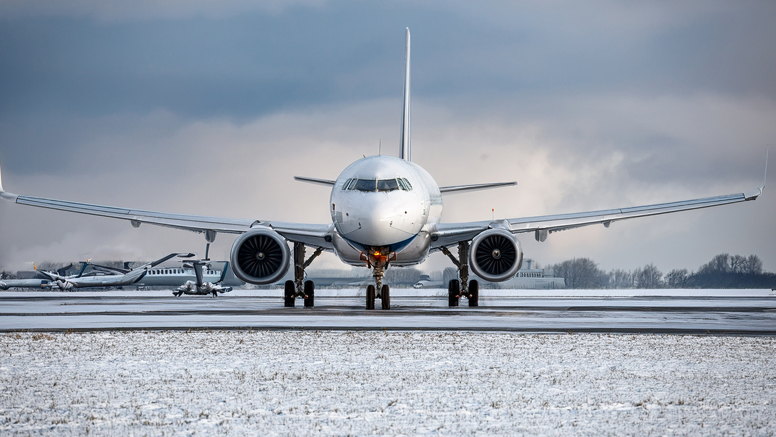 スキポール空港、除雪と除氷で到着便に大幅遅延の恐れ