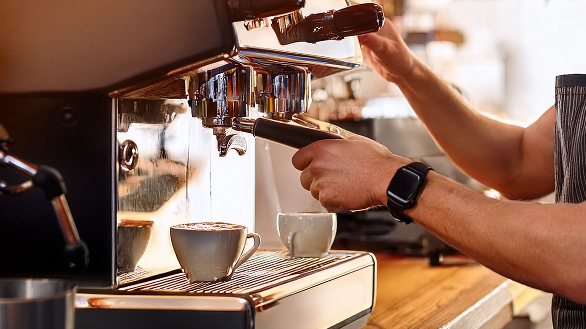 コーヒースタンドや軽食店の営業許可費用、各自治体で最大50倍の格差