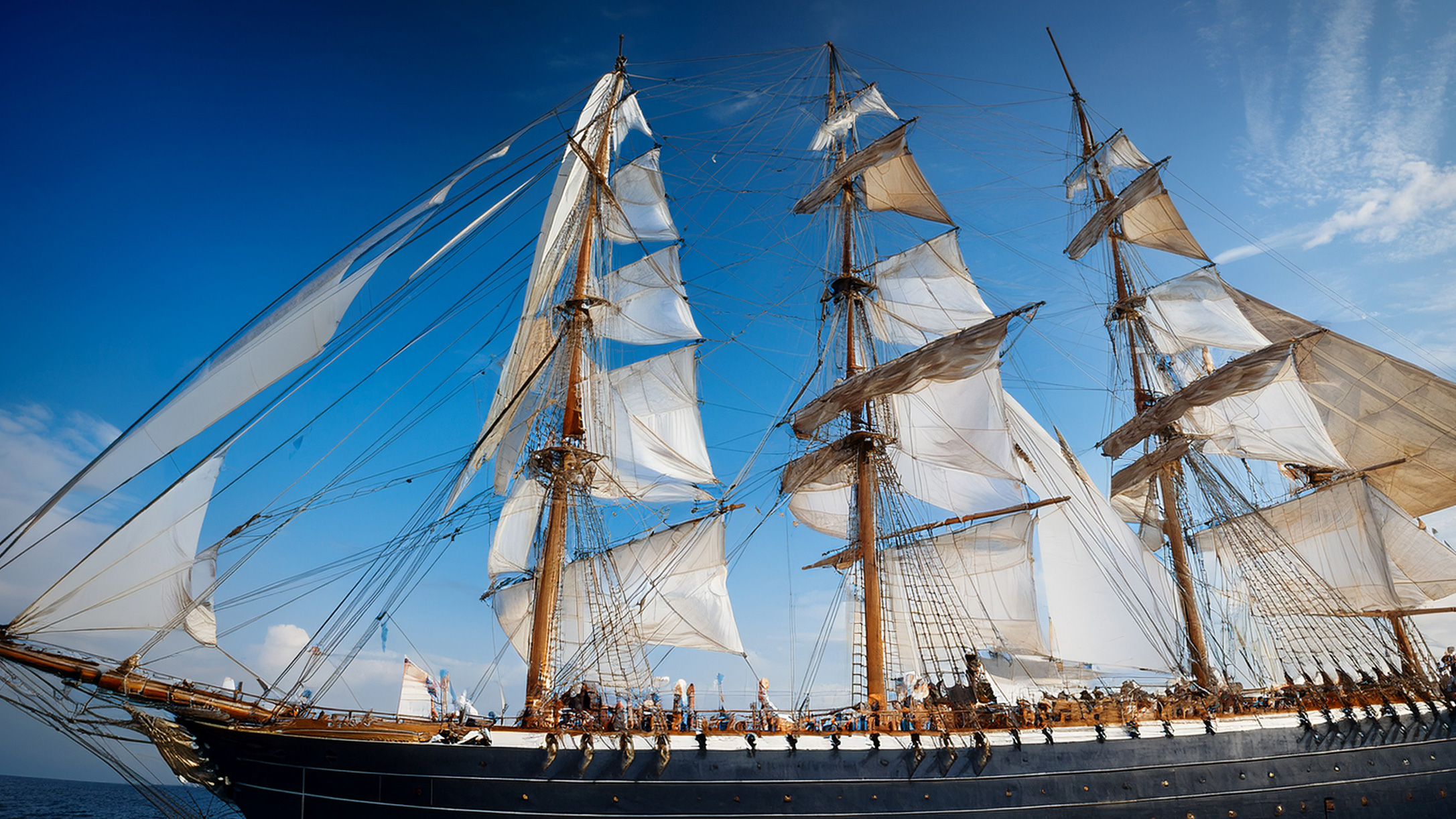 SAIL アムステルダム開幕、10年ぶりの大航海に市民と観光客が熱狂