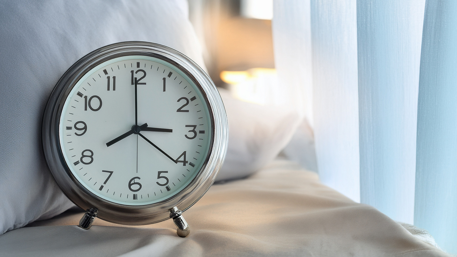 今夜は1時間消える夜─サマータイム開始で寝不足に注意